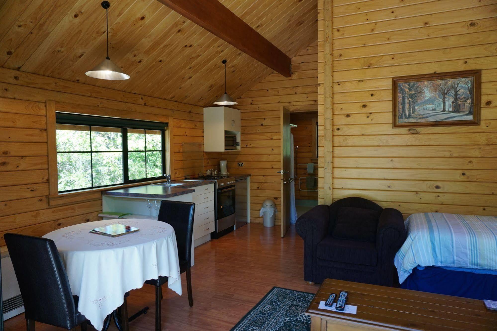 Central Chalets Ltd Alexandra Exterior foto